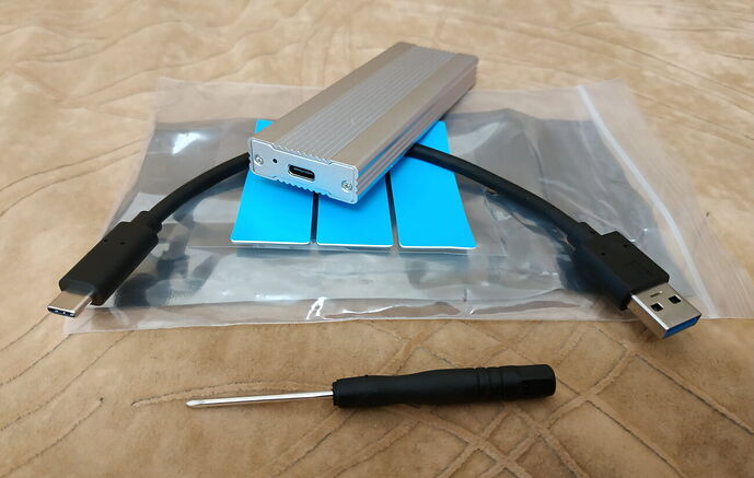 vneshnii-karman-pod-m-2-ngff-nvme-ssd-na-usb-3-1-photo-a8de.jpg